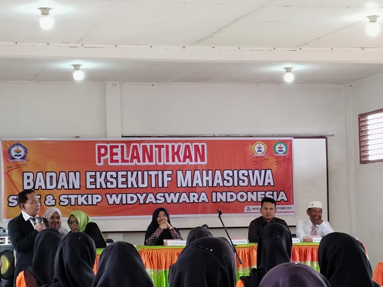 Pelantikan Badan Eksekutif Mahasiswa (BEM) STIE & STKIP Widyaswara ...